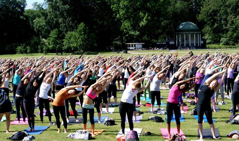 Gratis Yoga for Alle i Fælledparken ved Susanne Lidang